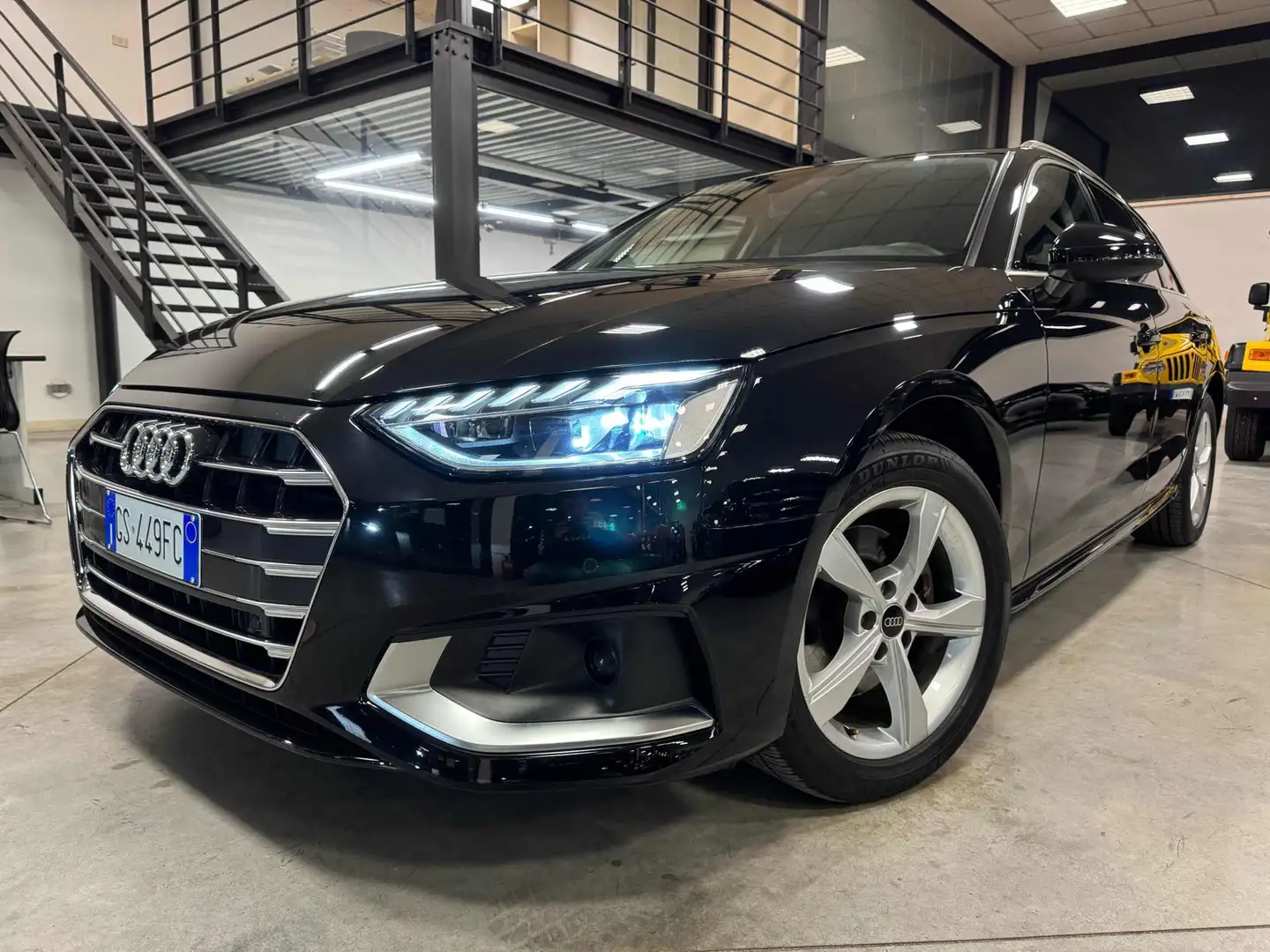 Audi A4 Avant 35 TDI/163 CV S tronic Business Advanced Nero - 1