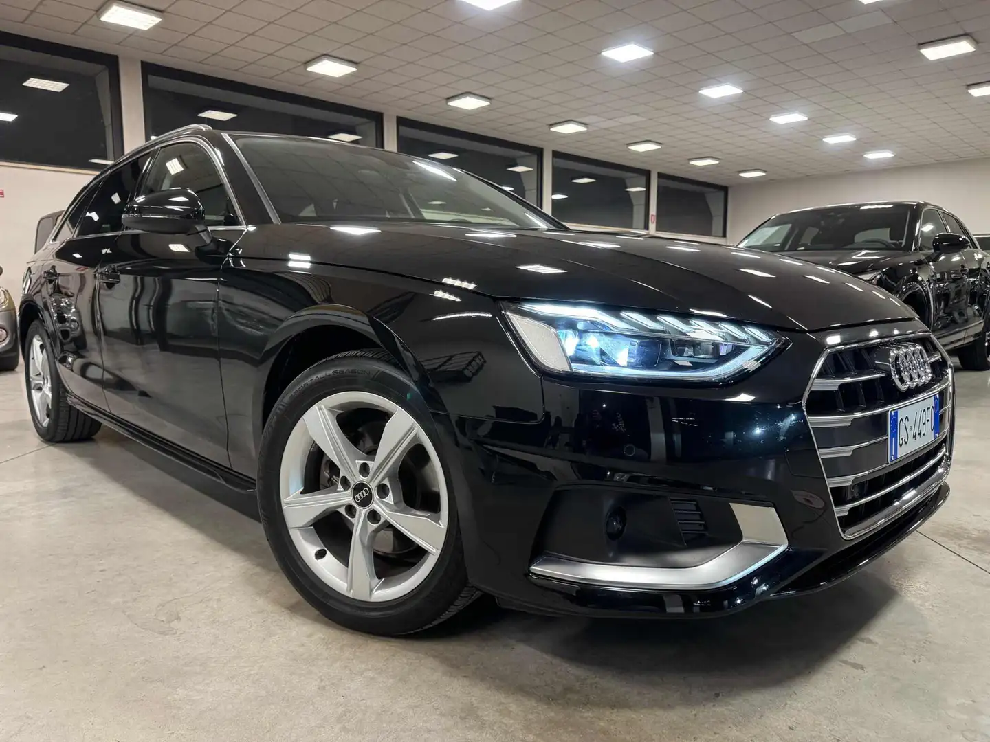 Audi A4 Avant 35 TDI/163 CV S tronic Business Advanced Nero - 2