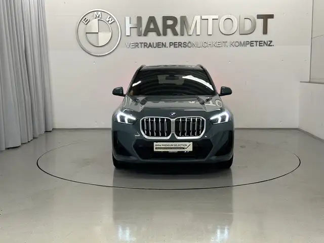BMW X1 view 6