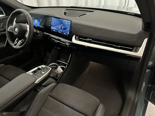 BMW X1 view 8