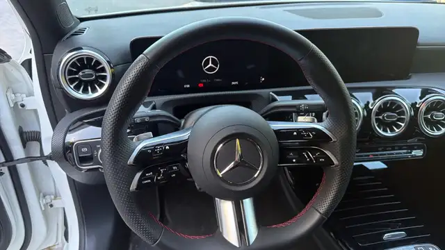 Mercedes-Benz A-Class view 9