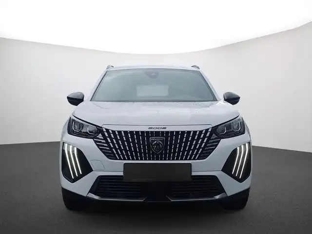 Peugeot 2008 view 2