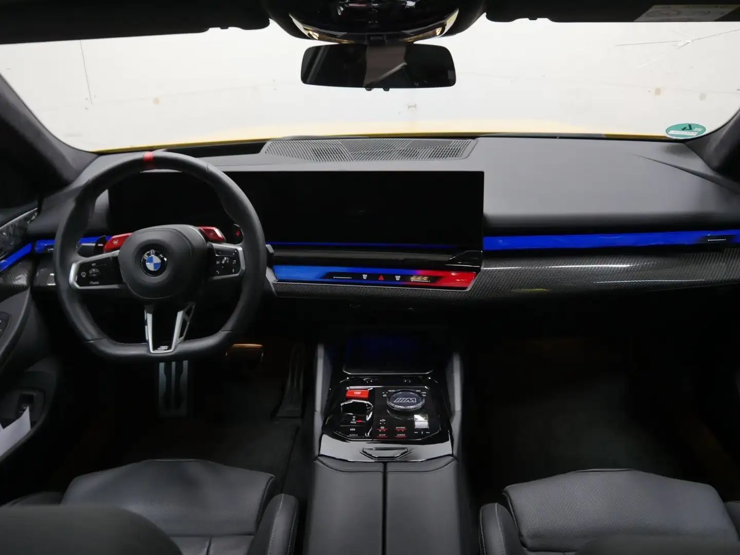 BMW M5 Limousine  Individ. PANO B&W CarbonKeram 0,5% Gelb - 2