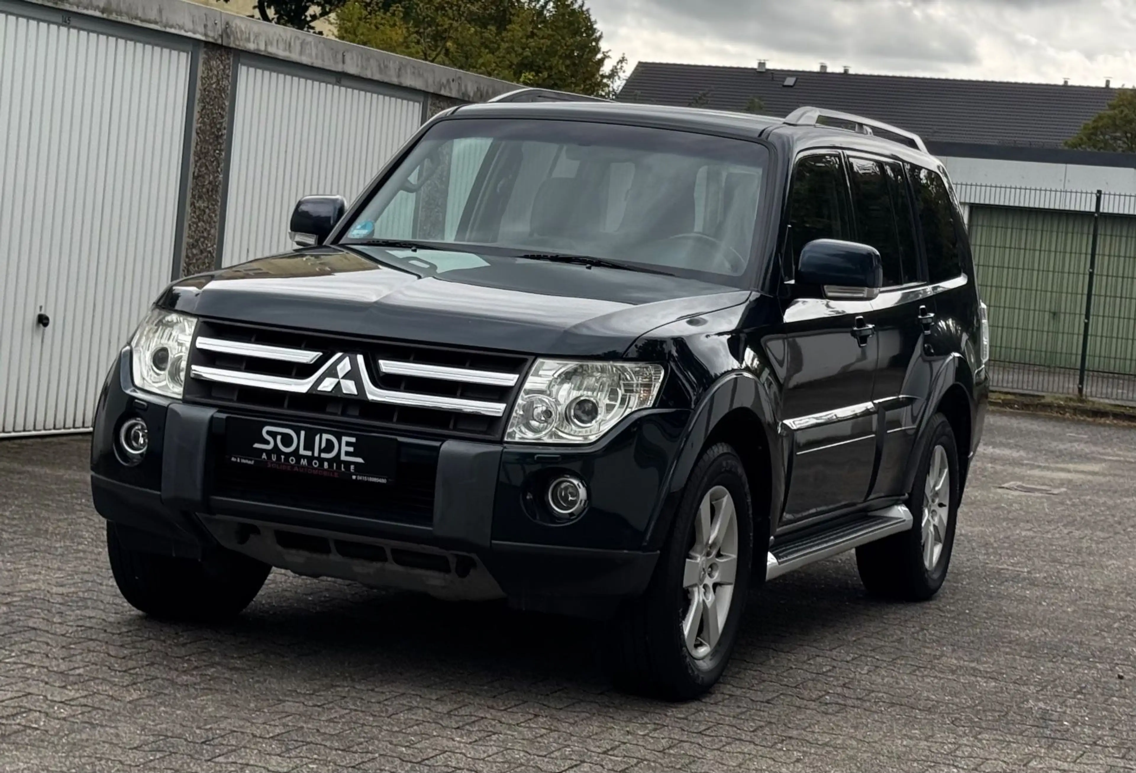 Mitsubishi Pajero 3.2 DI-D Intense — photo 2