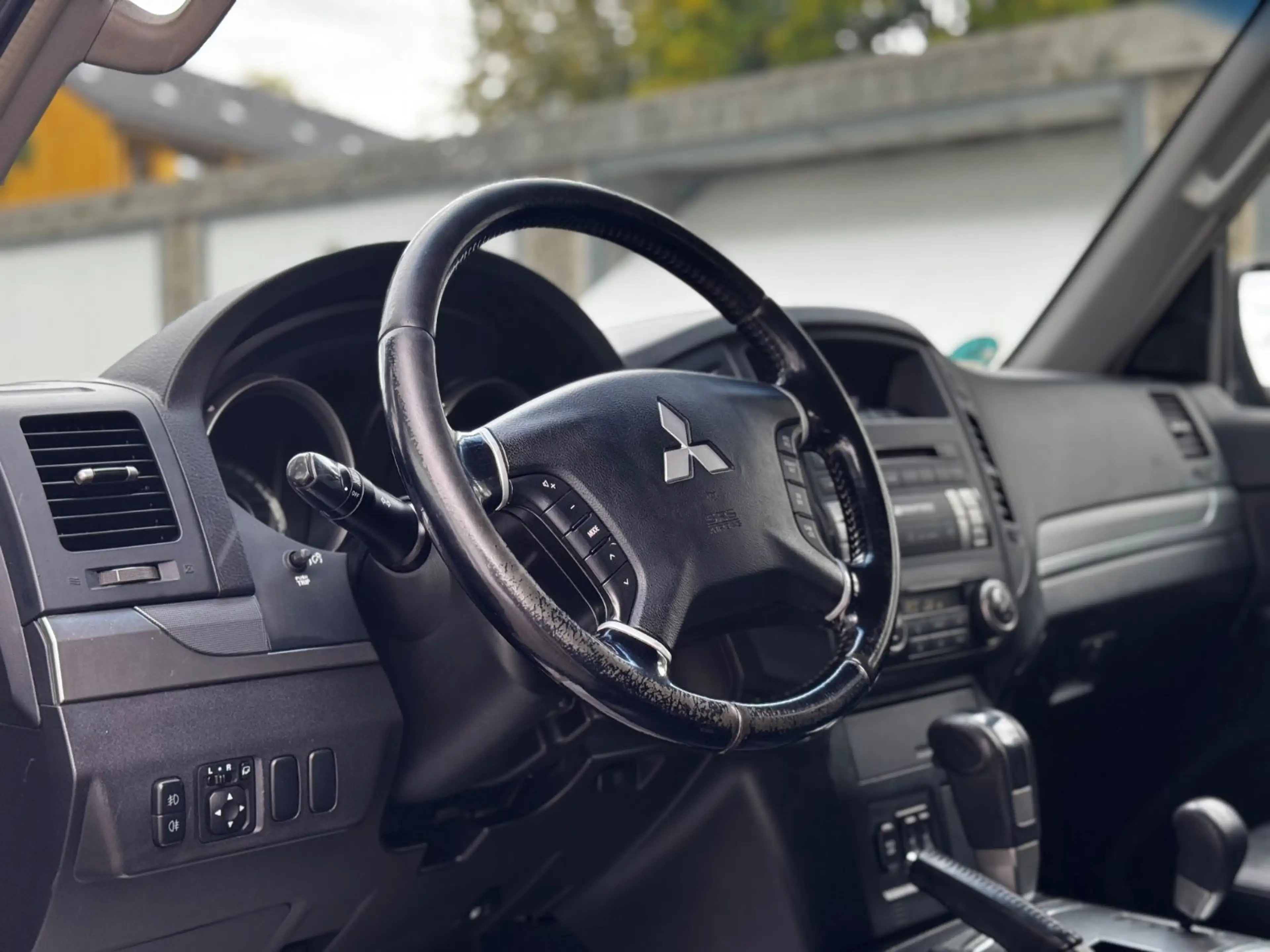 Mitsubishi Pajero 3.2 DI-D Intense — photo 11