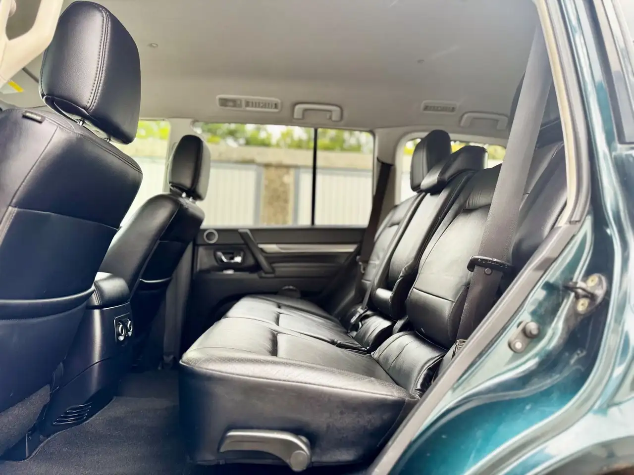 MITSUBISHI PAJERO 4x4 - PACK INTENSE - 170 ch - 192 000KMS - SELLERIE CUIR - VOLANT EN CUIR