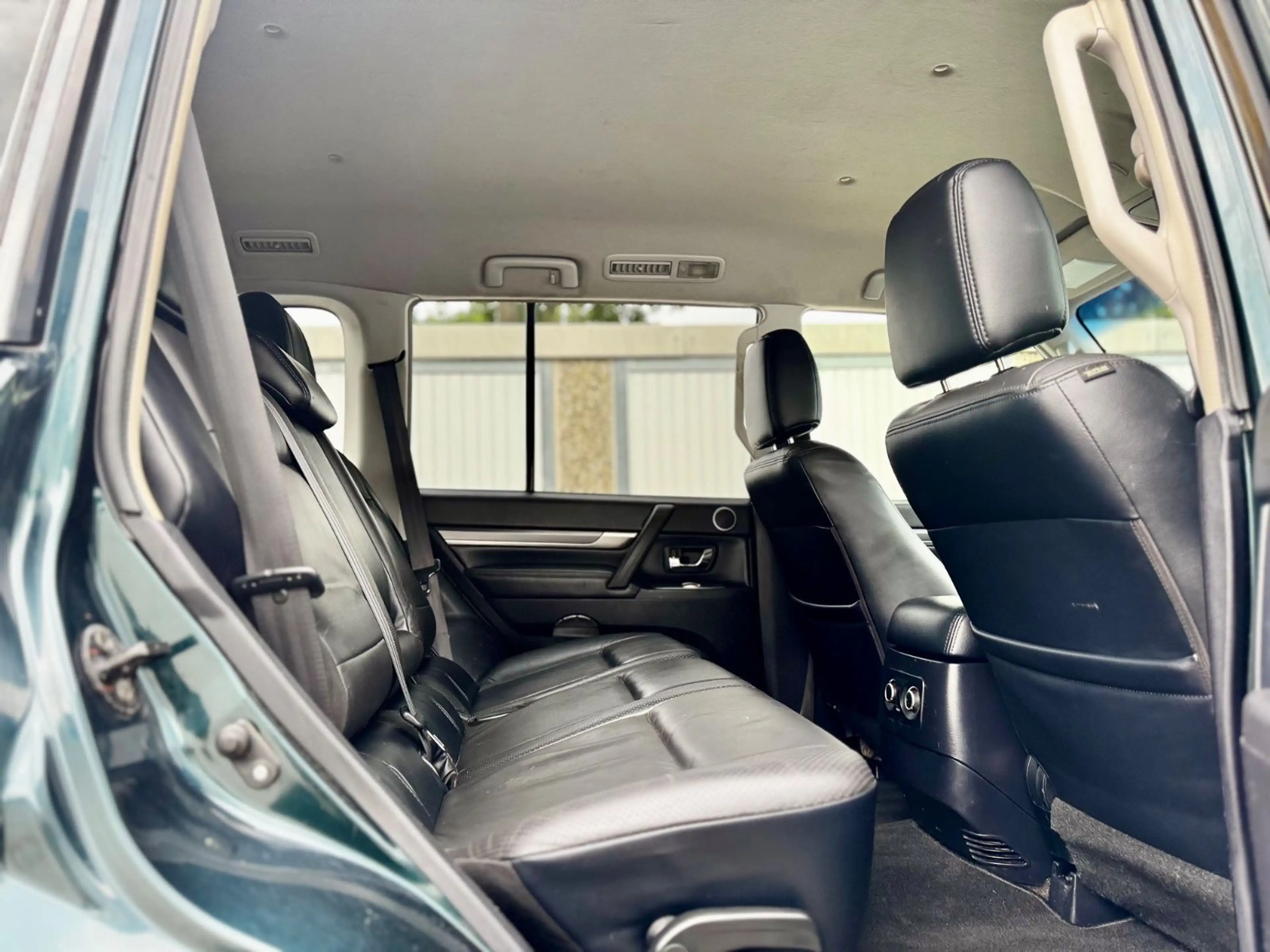 Mitsubishi Pajero 3.2 DI-D Intense — photo 14