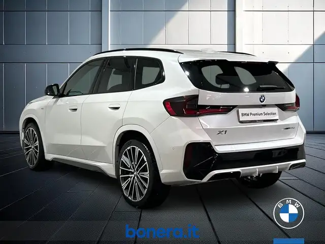 BMW X1 view 7