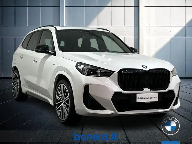 BMW X1 view 3