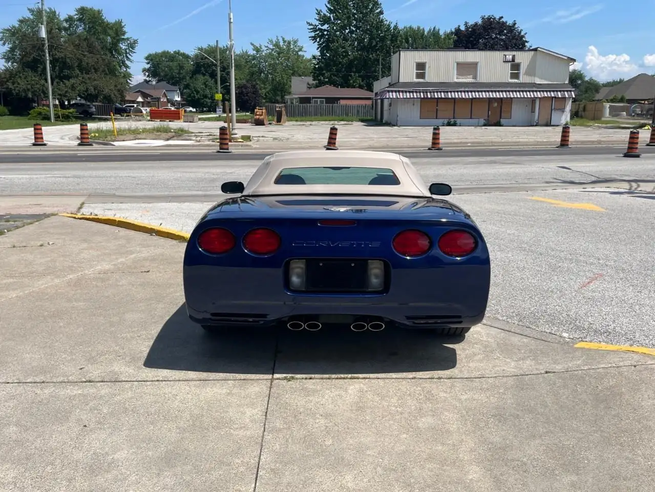 Chevrolet Corvette снимка Chevrolet Corvette