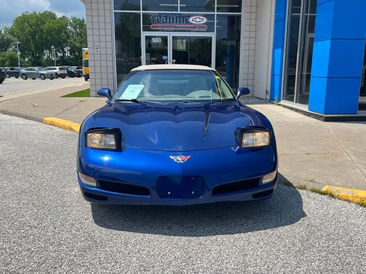 Chevrolet Corvette снимка Chevrolet Corvette