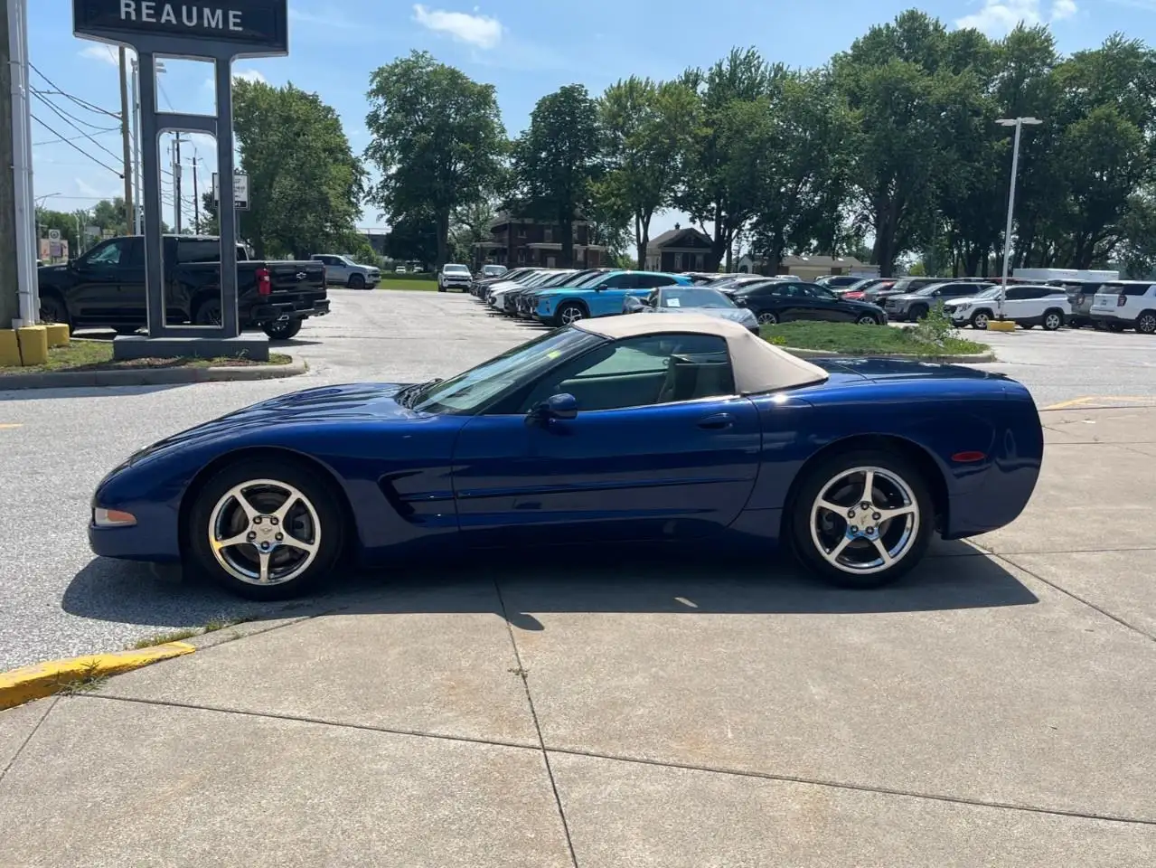 Chevrolet Corvette снимка Chevrolet Corvette