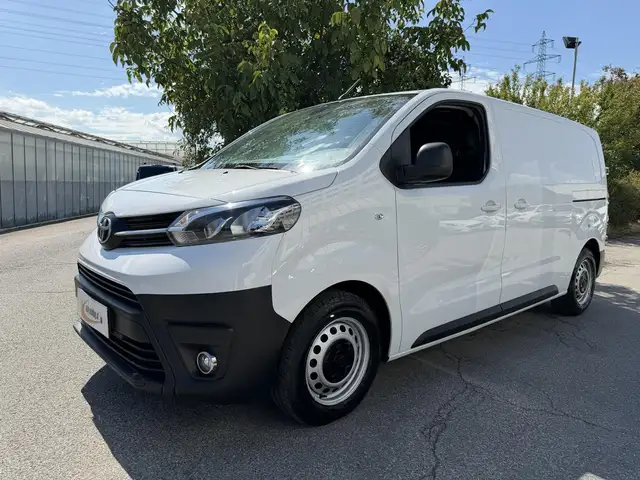 Toyota Proace view 5