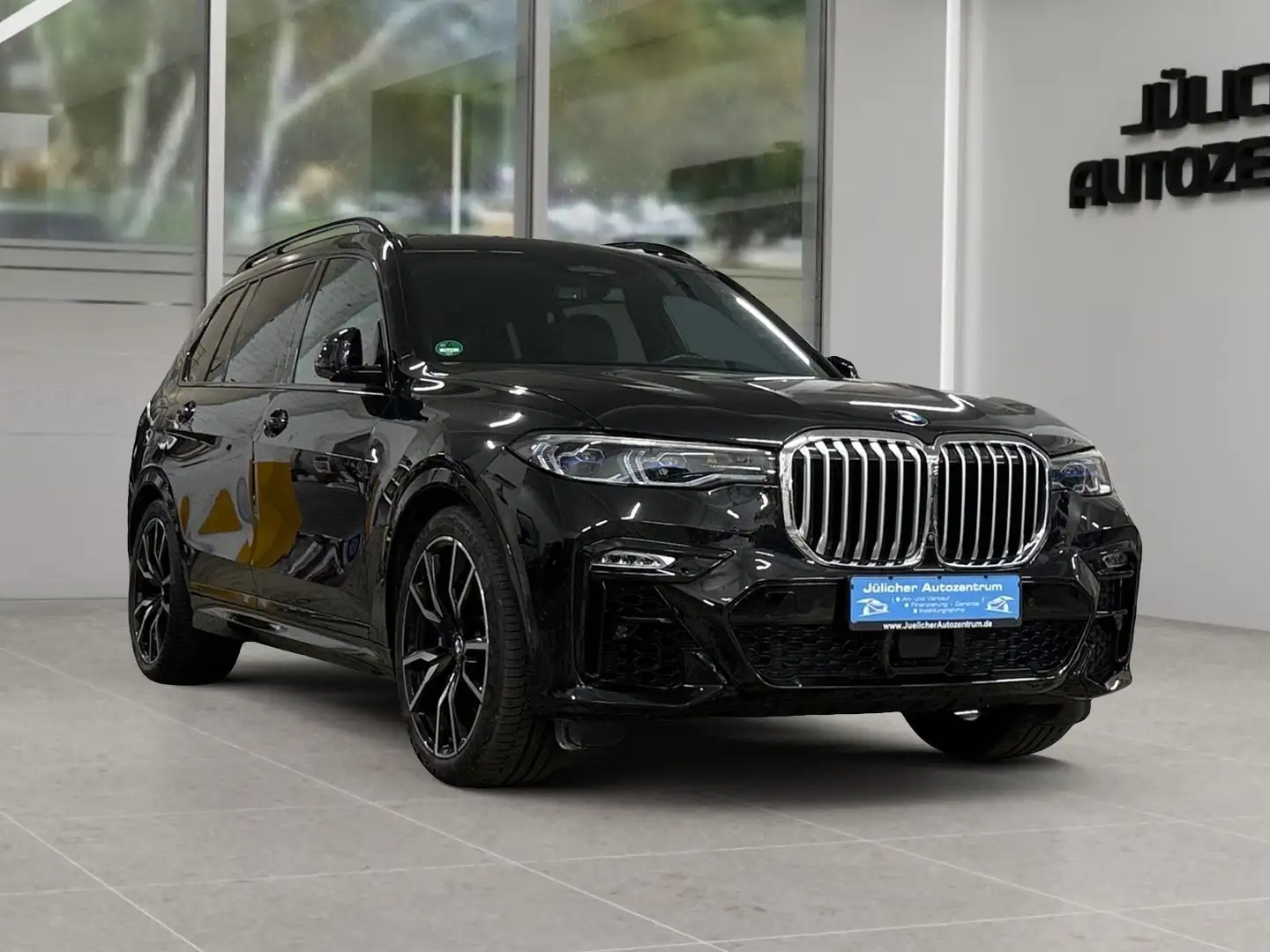 BMW X7 M50i Aut., 1.Hand, Panorama, 6-Sitzer Noir - 1