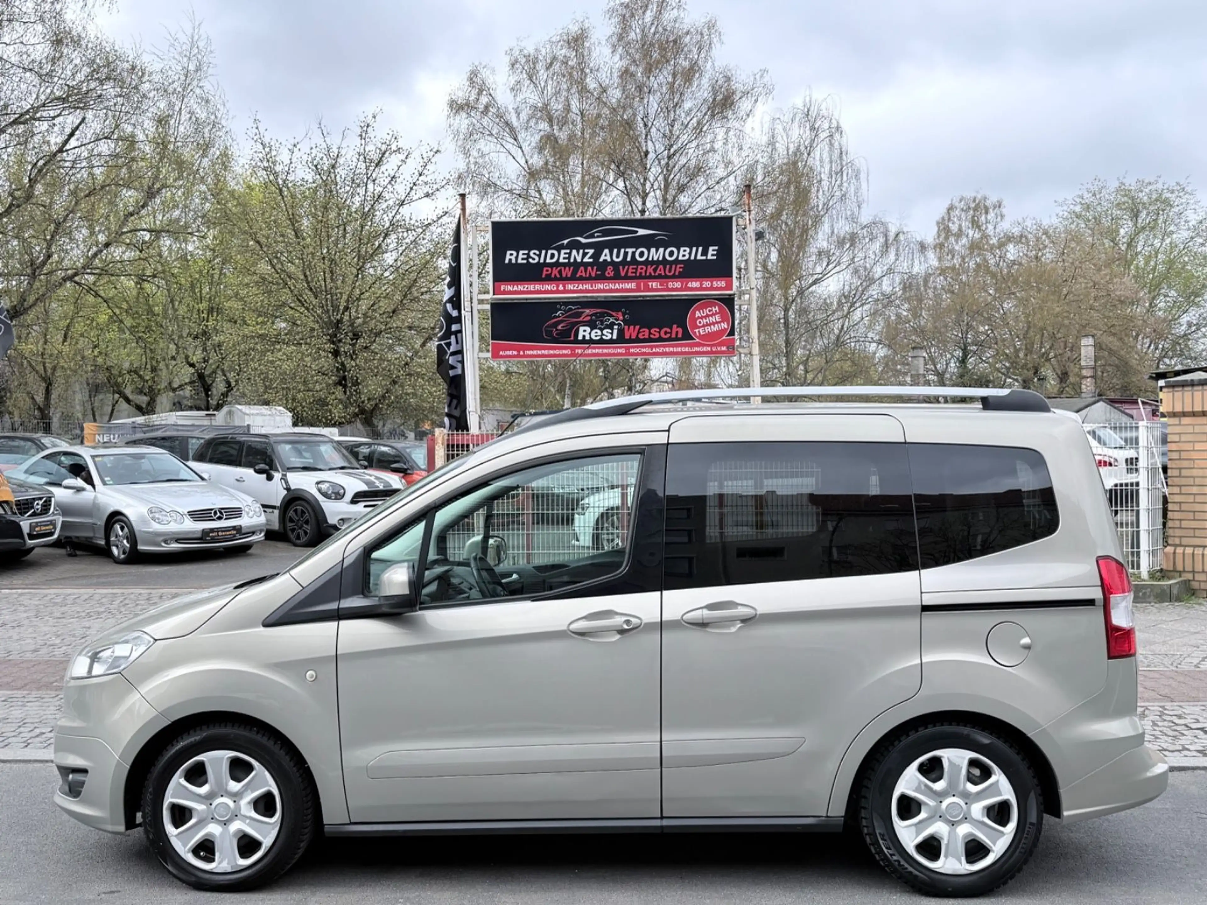 Ford Tourneo Courier TOURNEO COURIER 1.5 TDCi+2xSCHIEBETÜR+TEMPOMAT+ — photo 4