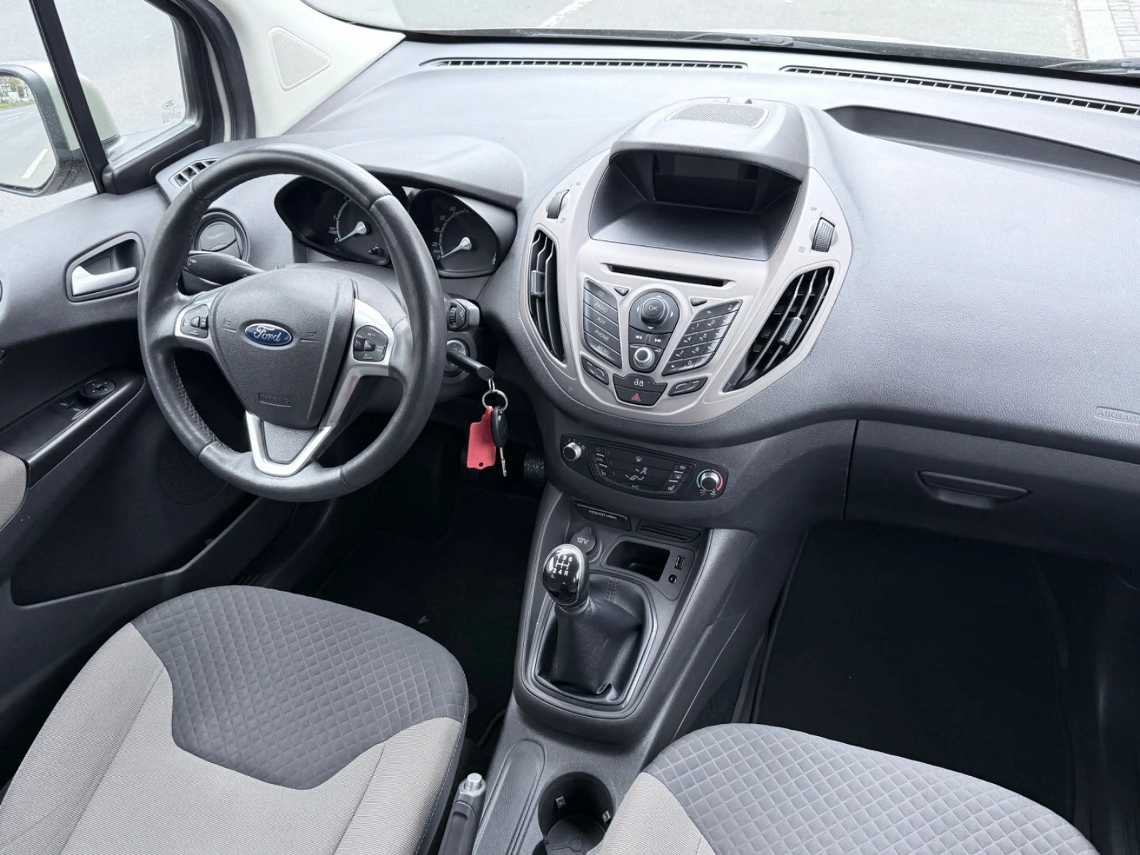 Ford Tourneo Courier TOURNEO COURIER 1.5 TDCi+2xSCHIEBETÜR+TEMPOMAT+ — photo 15