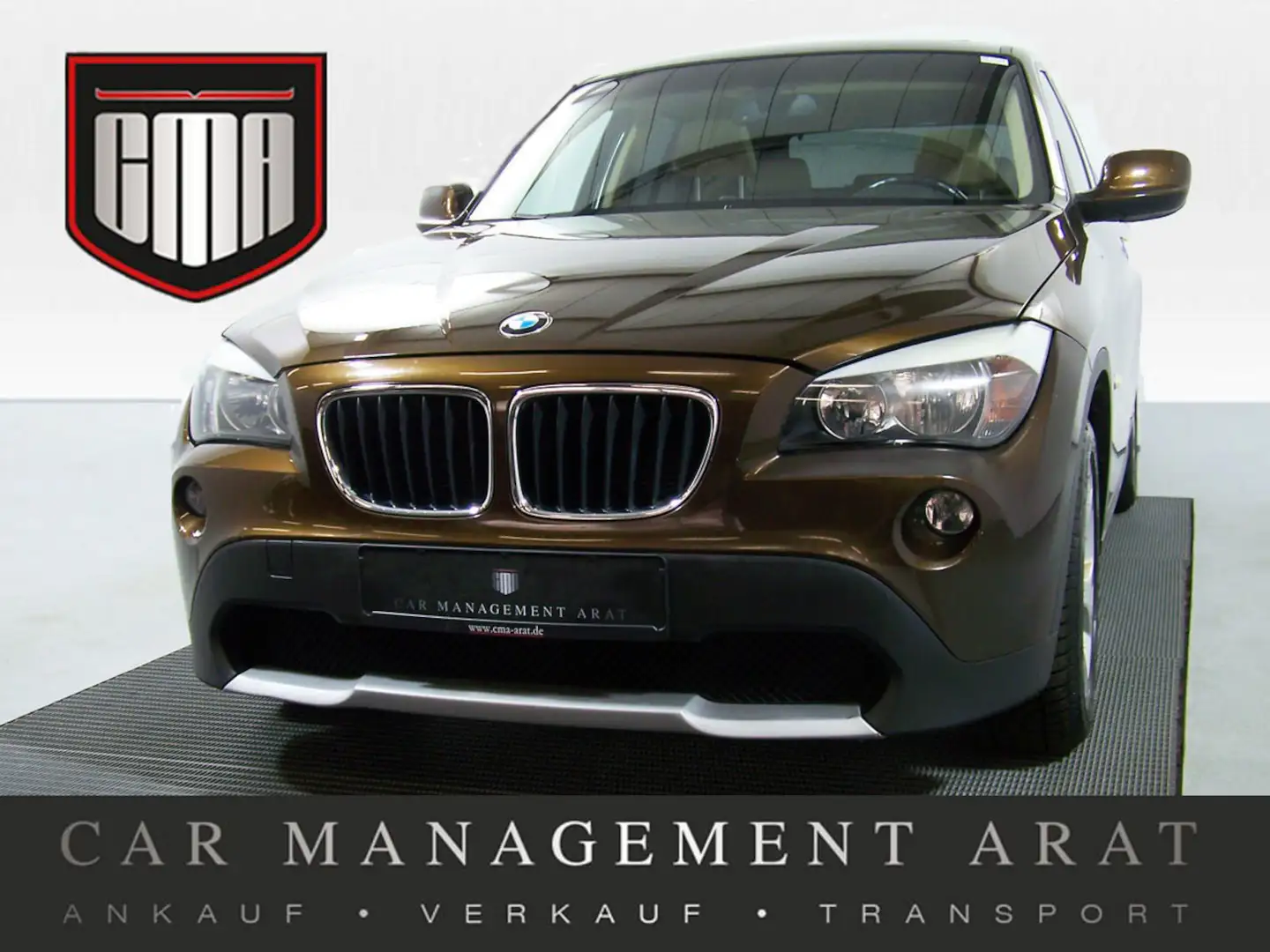 BMW X1 18 i sDrive AUTOM LEDER+PANO+SHZ+TEMP+PDC Braun - 1