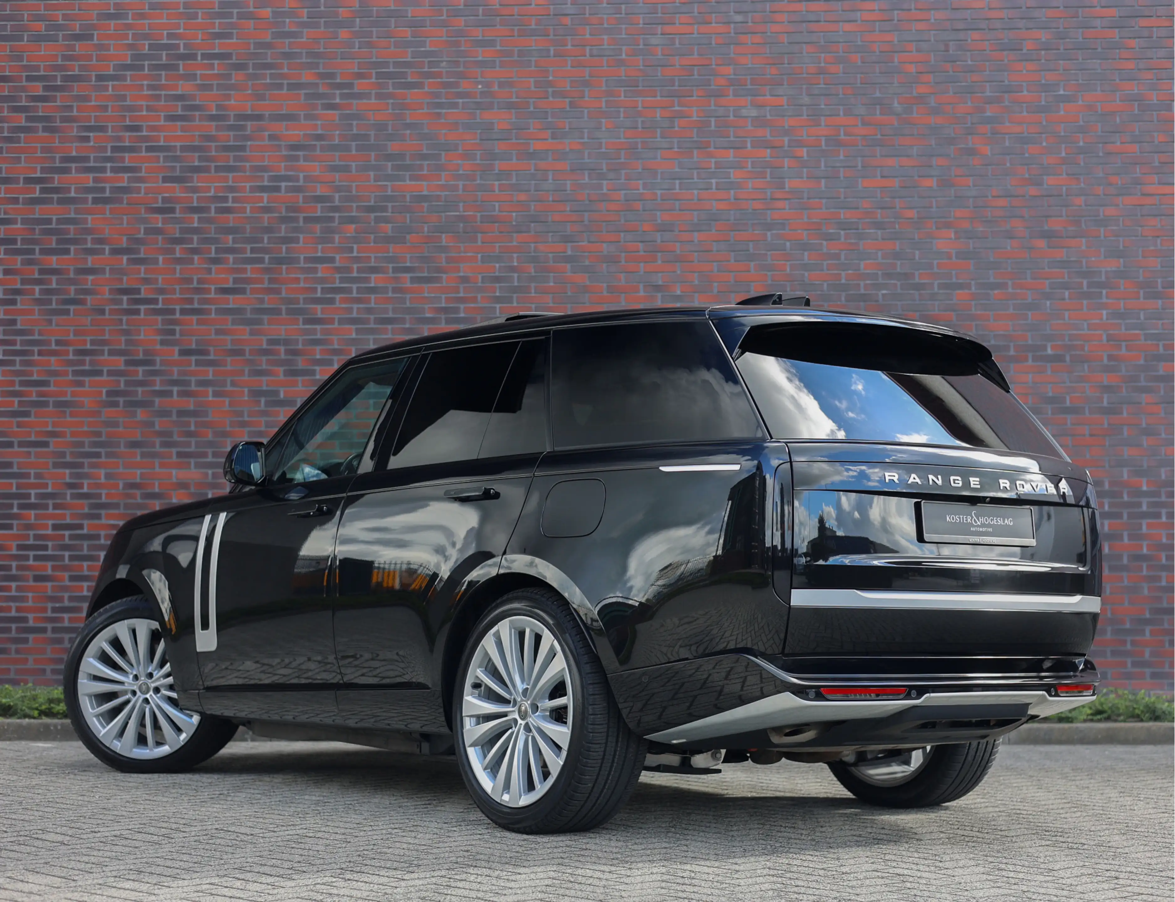 Land Rover Range Rover P550e Autobiography | SVO Bespoke Interior - Merid — photo 2