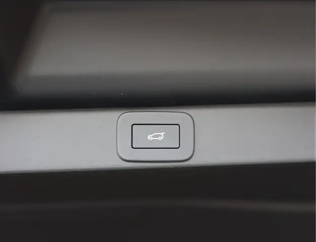 Land Rover Range Rover view 24