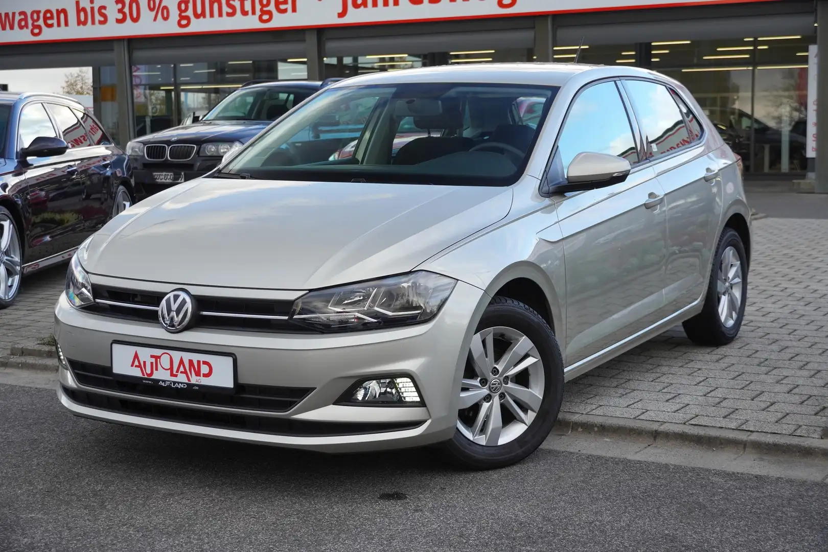 Volkswagen Polo 1.0 TSI DSG Comfortline Klima PDC Bluetooth Grau - 2