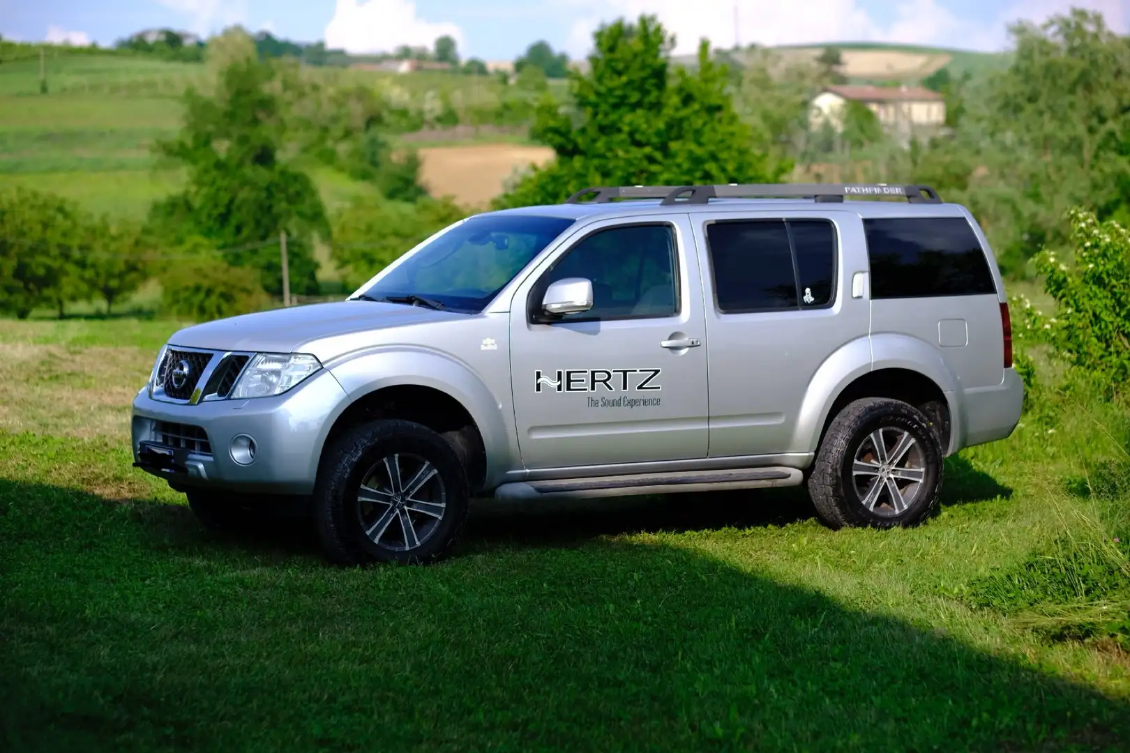 Nissan Pathfinder 2.5 dci LE auto Plateado - 1