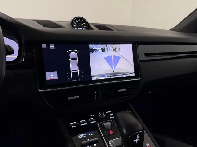 Porsche Cayenne III E-Hybrid Aut/Panorama/Sport-Chrono/AHK/PASM Ansicht 16