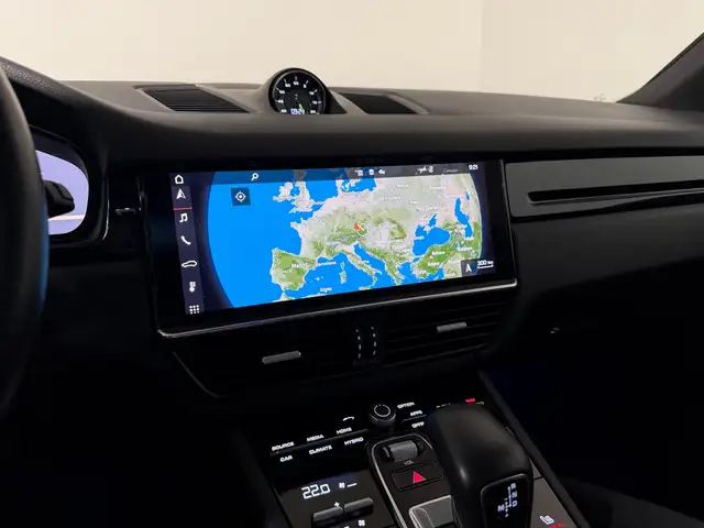 Porsche Cayenne III E-Hybrid Aut/Panorama/Sport-Chrono/AHK/PASM Ansicht 12