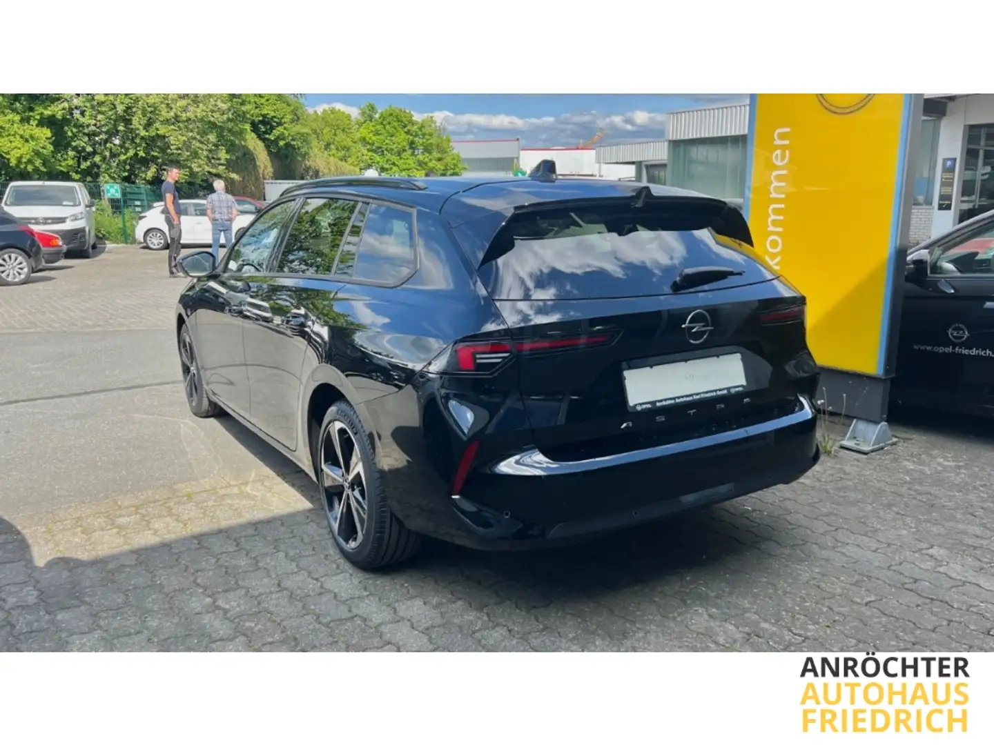 Opel Astra L Edition ST 1.2 Turbo Winter-Paket Zwart - 2