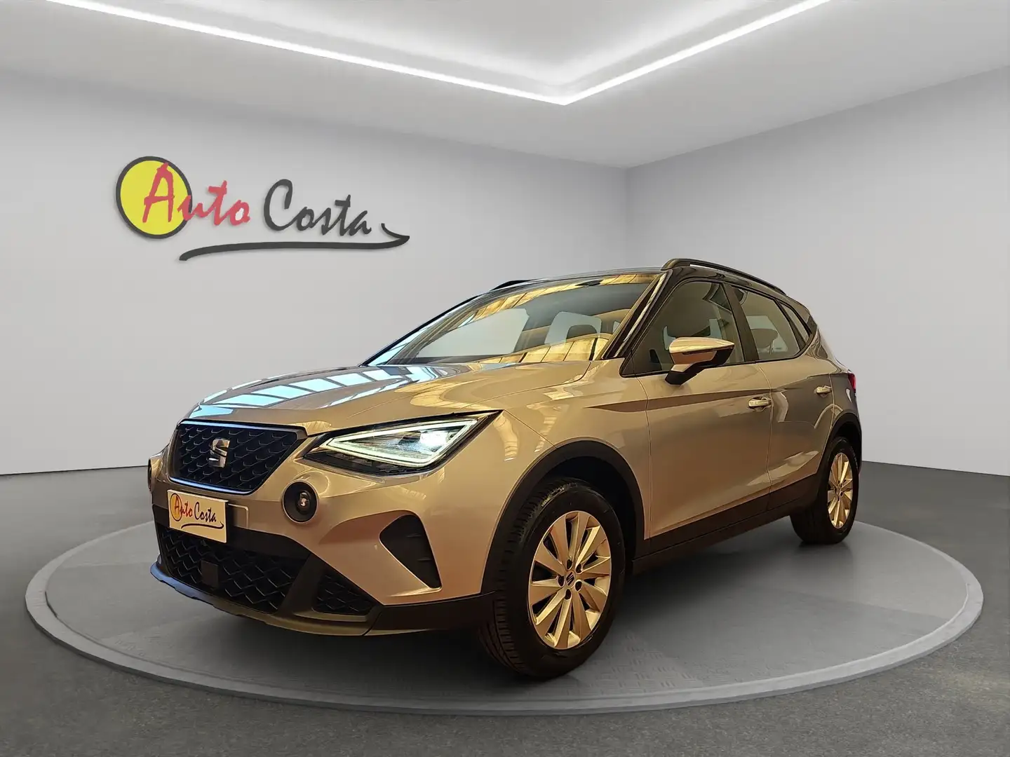 SEAT Arona 2022 1.0 ecotsi Style 110cv DSG Silber - 1