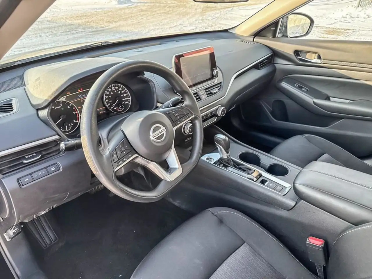 Nissan Altima снимка Nissan Altima