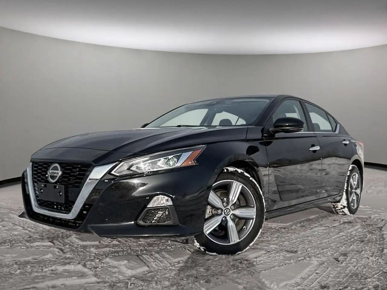 Nissan Altima снимка Nissan Altima