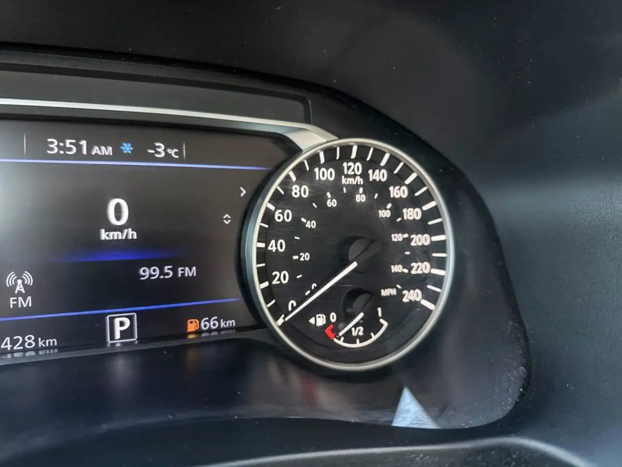 Nissan Altima снимка Nissan Altima