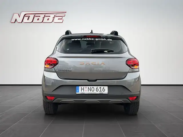 Dacia Sandero view 4