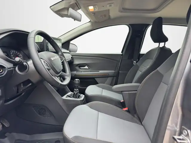 Dacia Sandero view 9