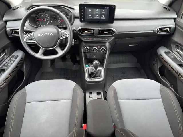 Dacia Sandero view 13