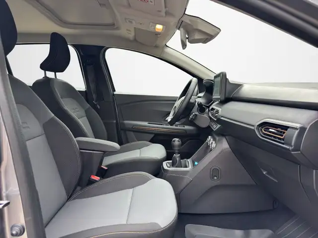 Dacia Sandero view 15