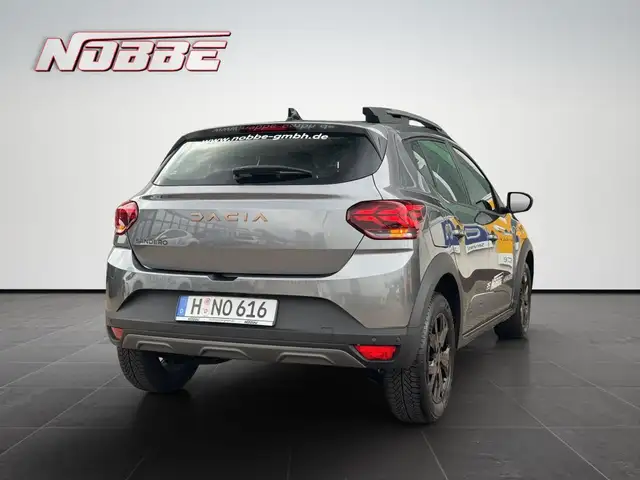 Dacia Sandero view 5