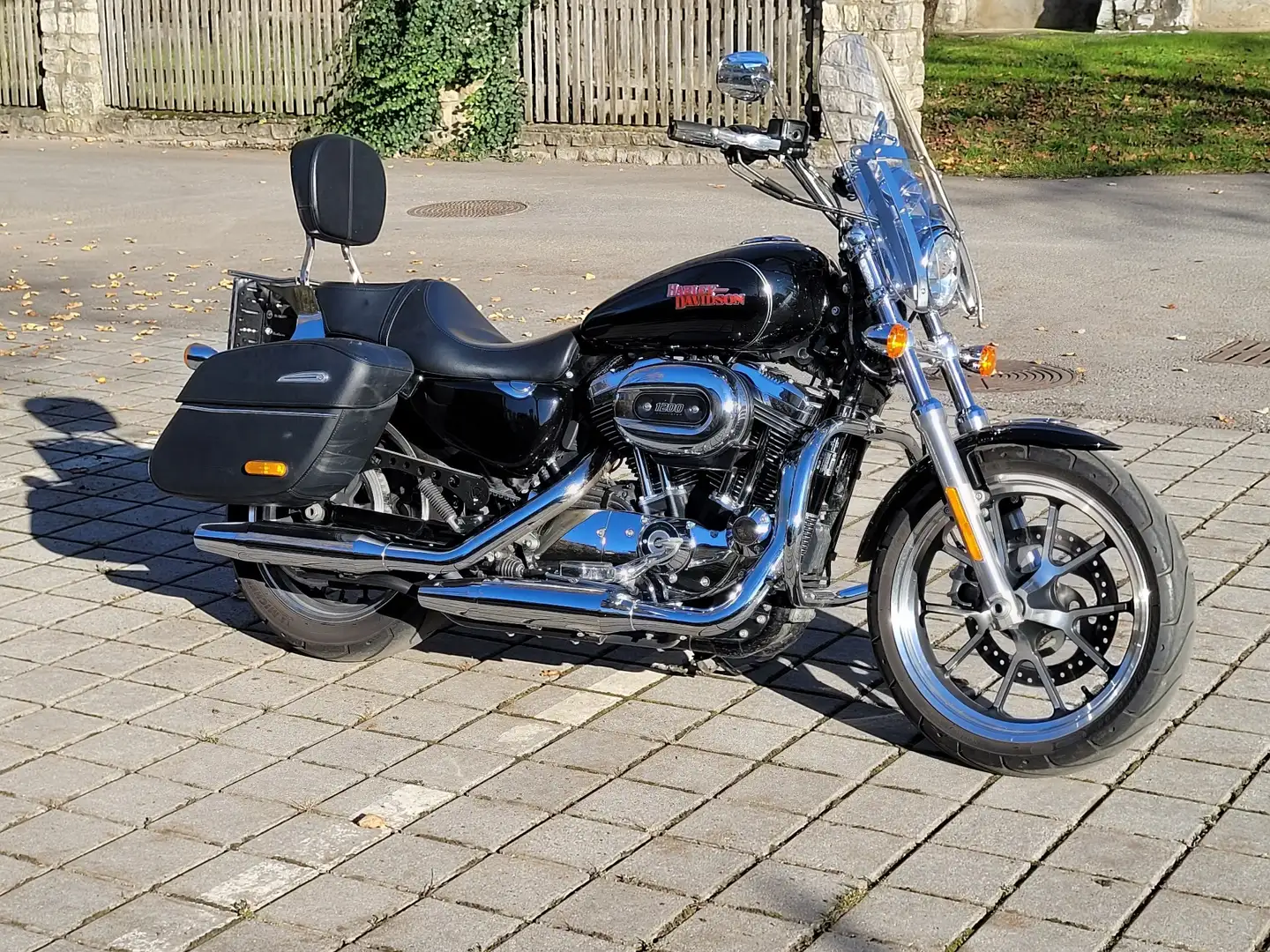 Harley-Davidson Sportster 1200 Schwarz - 1