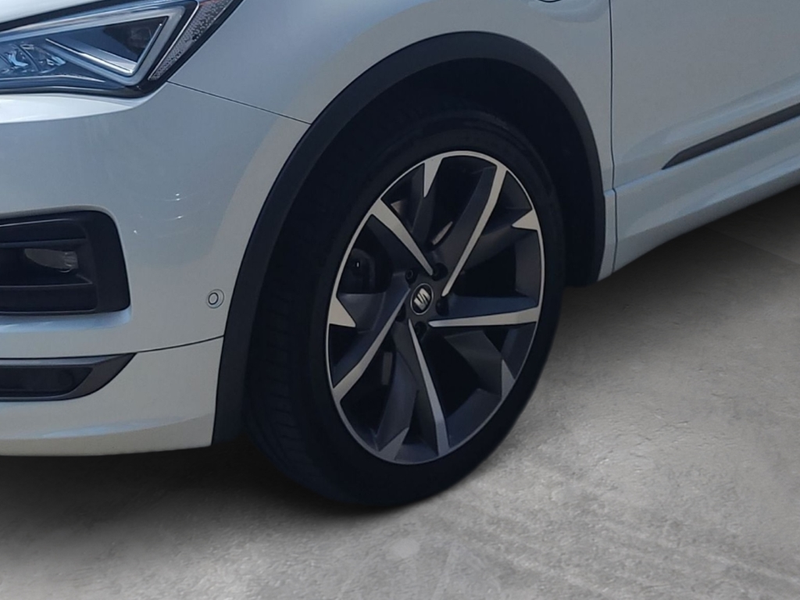SEAT Tarraco FR e-HYBRID 1.4 LED NAVI KLIMA AHK PANORAMA DACH S — photo 8