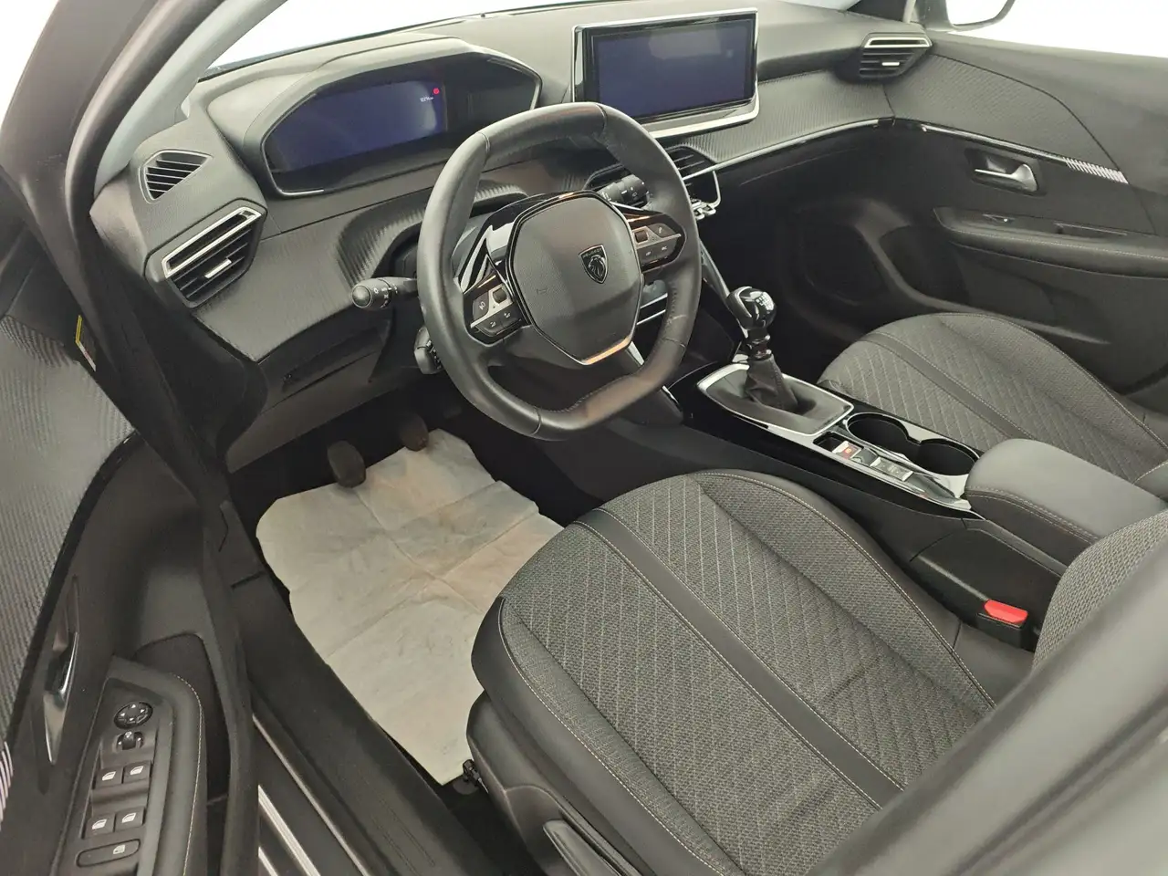 Peugeot 208 208 1.2 puretech Allure Pack s 14