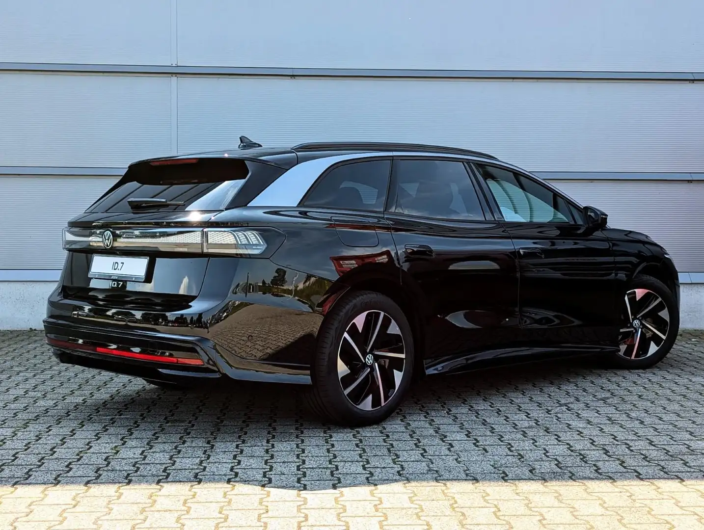 Volkswagen ID.7 Tourer 286pk Pro Business 77 kWh | 19" Velgen | St Černá - 2