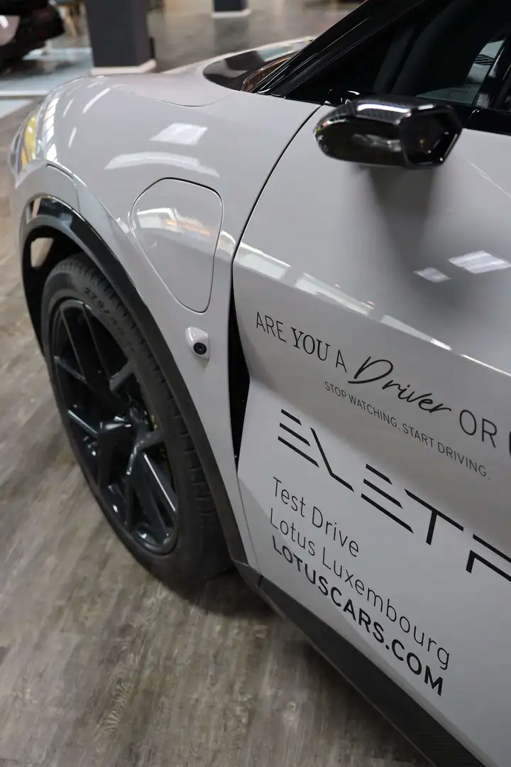 Lotus Eletre S Серый - 2