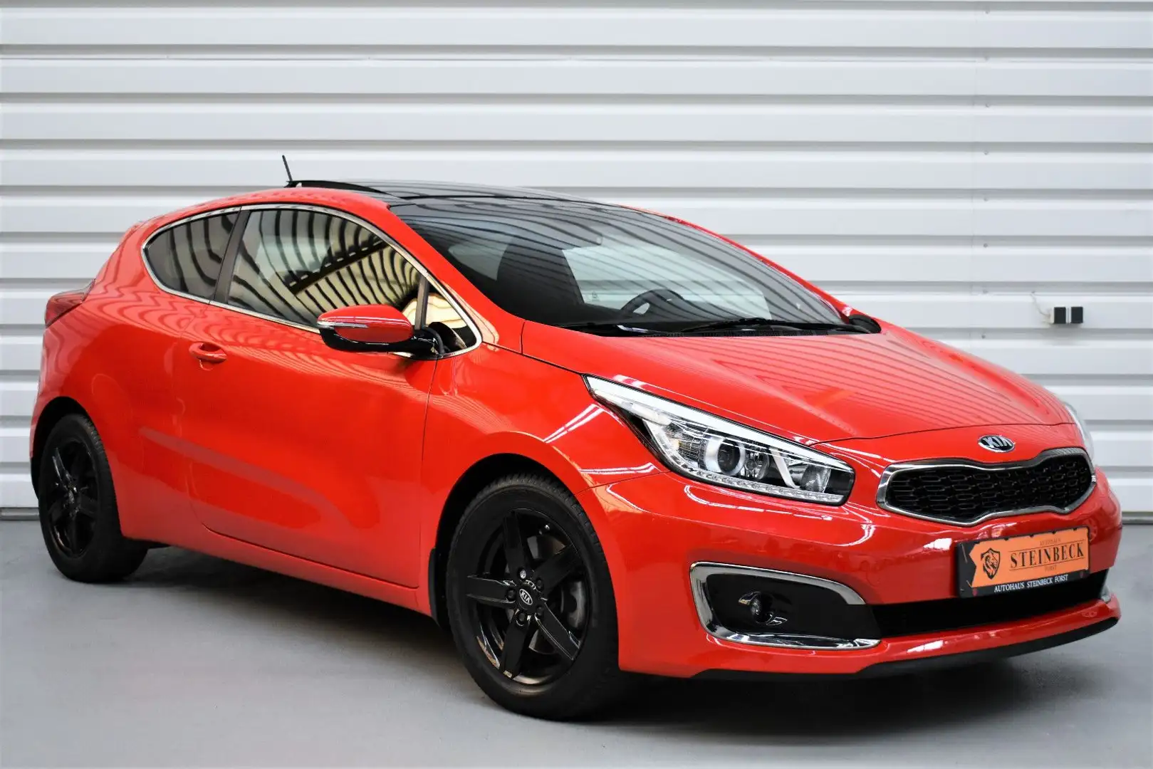 Kia Ceed / cee'd Ceed Spirit+Automatik+AHK+Pano+Kamera+Navi Rot - 1