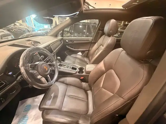 Porsche Macan view 7