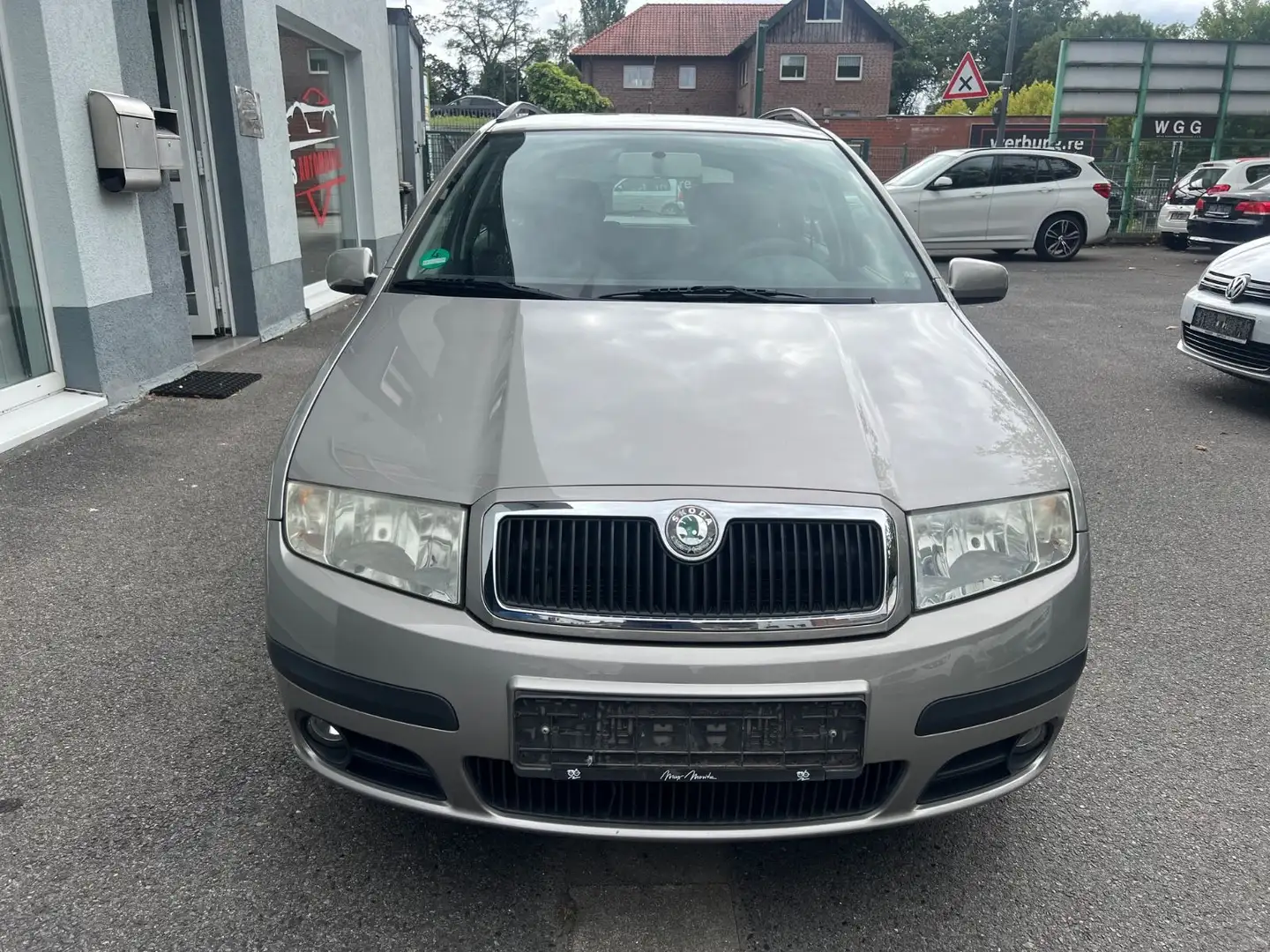 Skoda Fabia Combi 1.4 Ambiente"Klima"2.HD"PDC"HU/08/27 Beige - 2