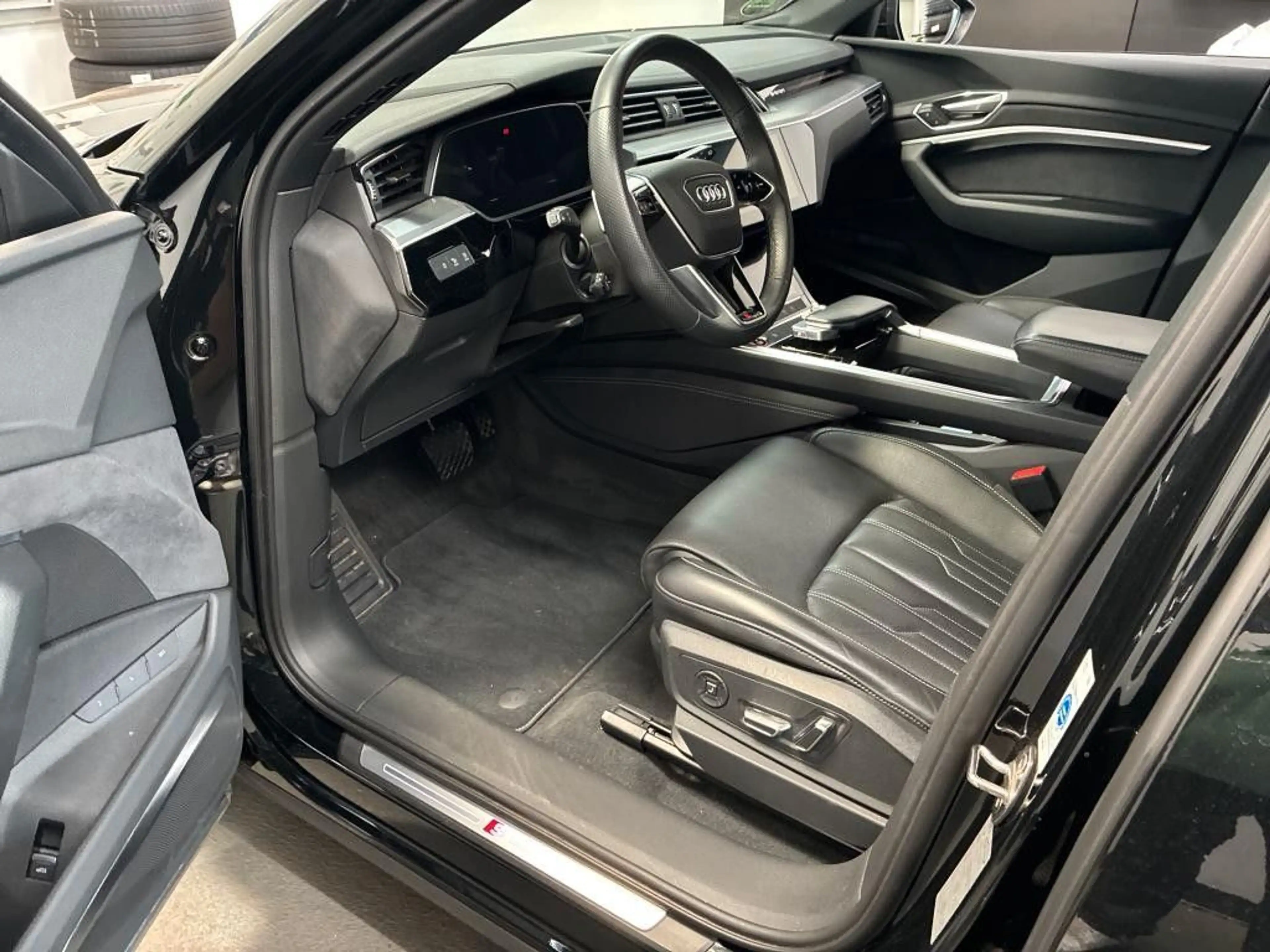 Audi e-tron E-tron S Quattro*PANO*AHK*B&O*HuD* — photo 6