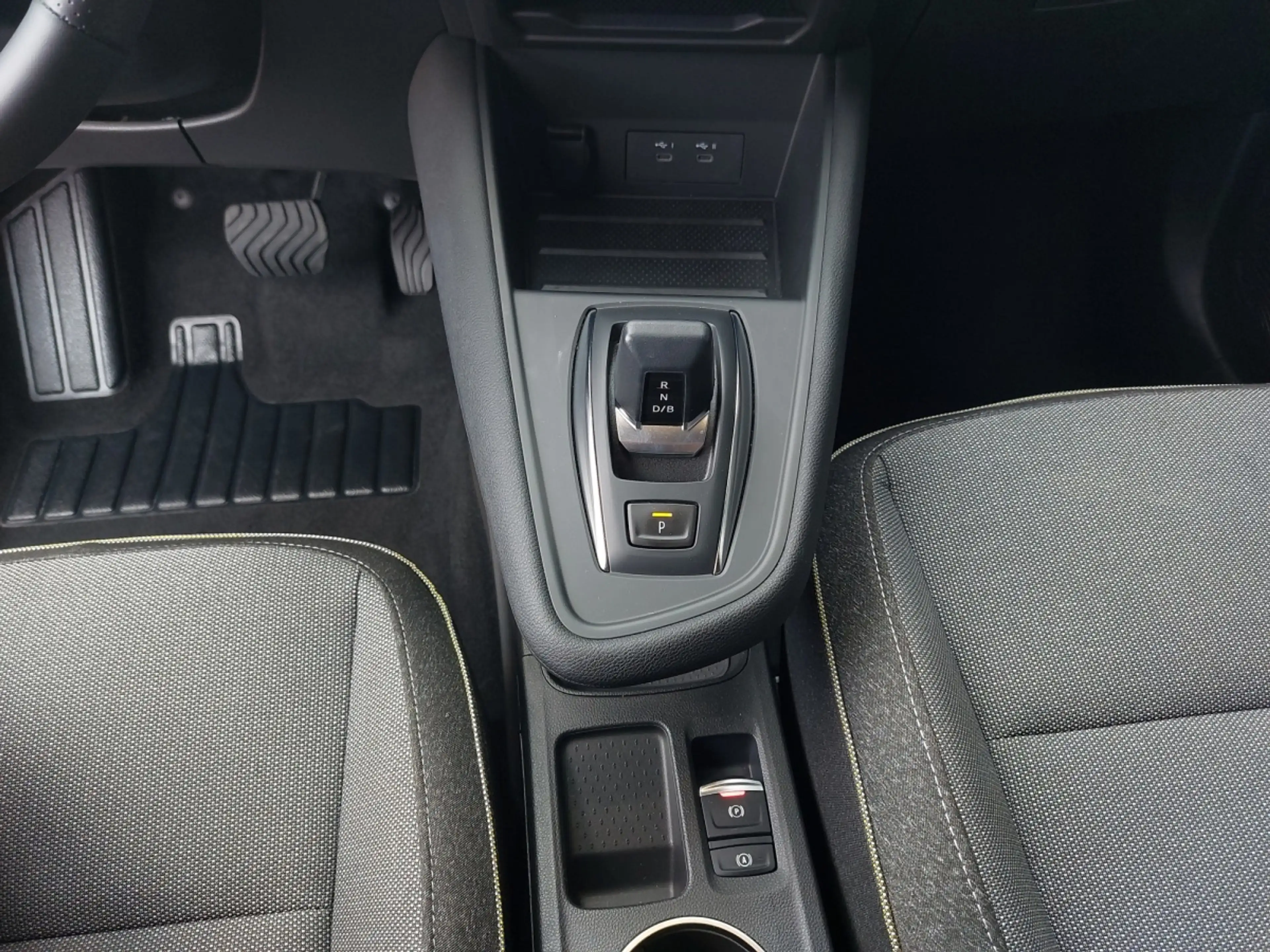 Renault Symbioz Techno Full Hybrid E-Tech 160 — photo 9