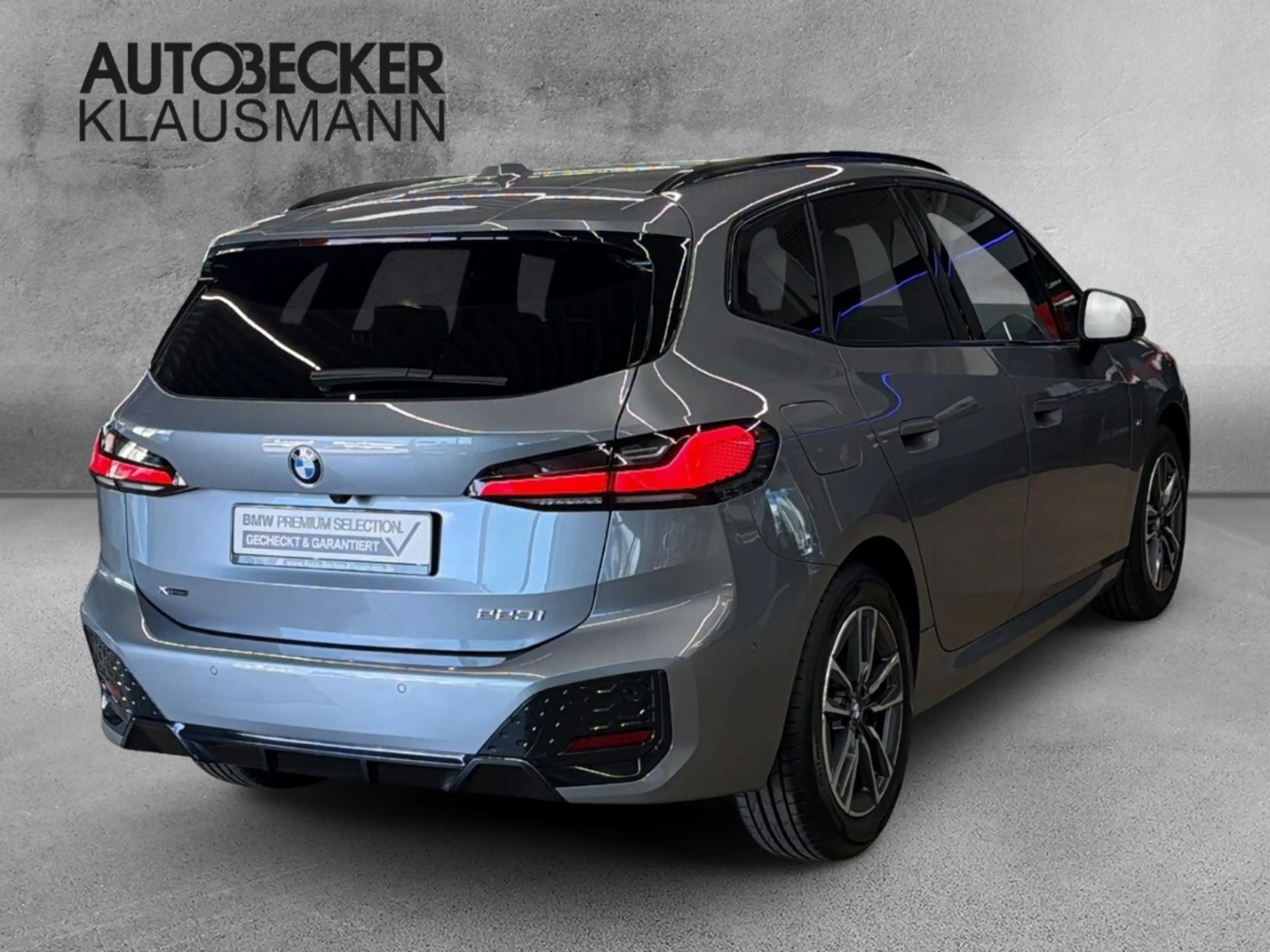 BMW 223 Active Tourer i M Sport 223i xDrive Park-Assistent — photo 2