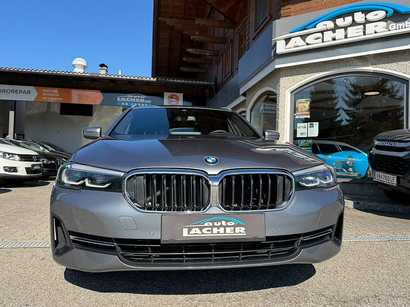 BMW 520 d 48 V Touring Aut.*Facelift*RFK*Live Cockpit* Grau - 2
