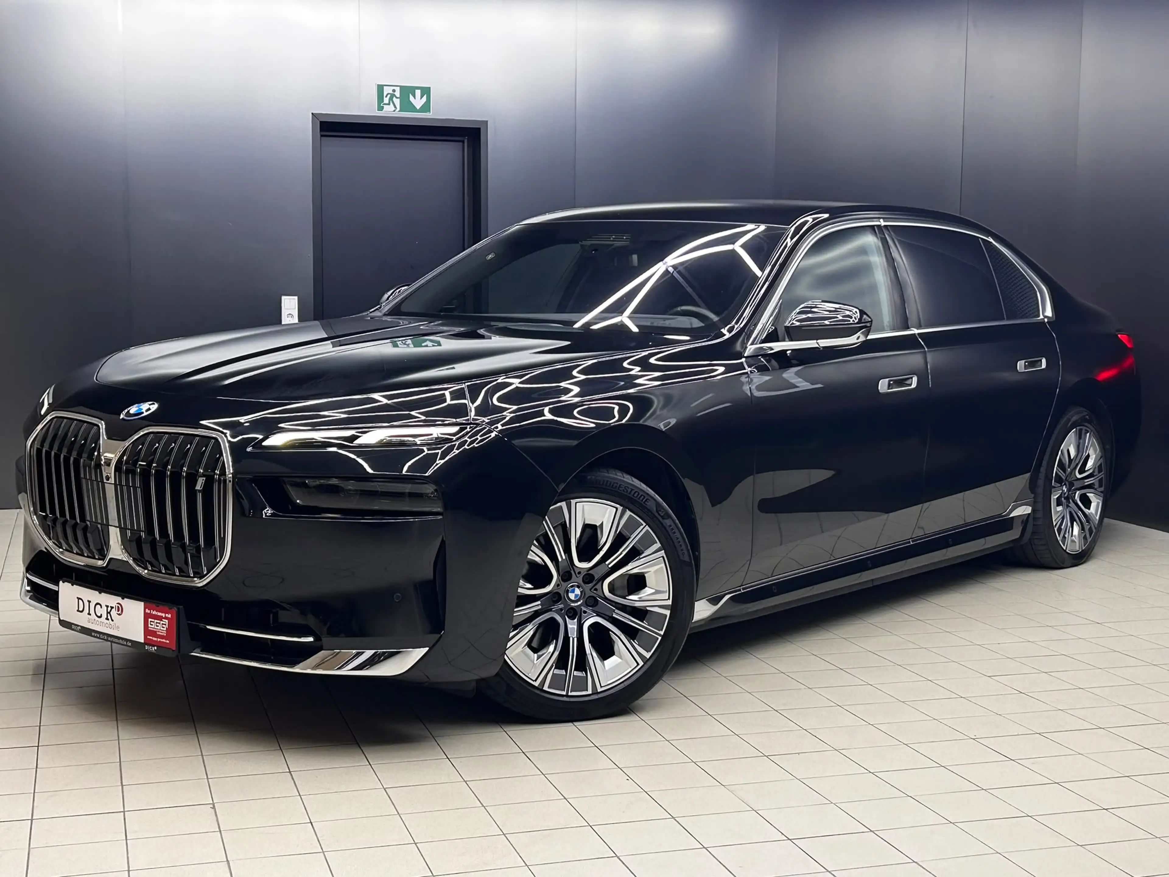 BMW i7 eDr 50 Design Pure Excellen PANO+HEAD+360+B&W — photo 4